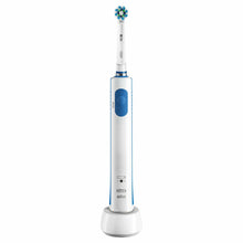 Load image into Gallery viewer, Oral B Pro 570 Cross Action Limited Edition Brush and Refill