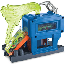 Load image into Gallery viewer, Hot Wheels Downtown Toxic Fuel Stop Playset