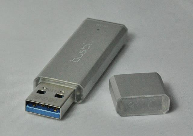 Busbi 32GB Lite USB 2.0 Flash drive Value Silver