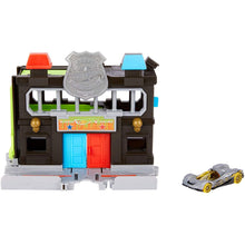 Load image into Gallery viewer, Hot Wheels Downtown Police Station Playset